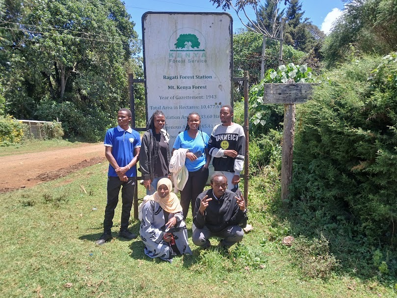 Comparison of Mount Kenya ascent distances